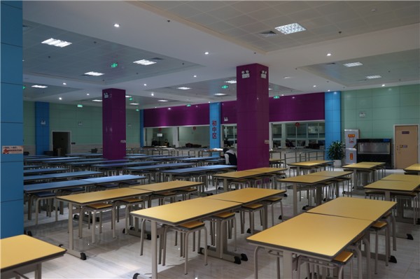 学生餐厅